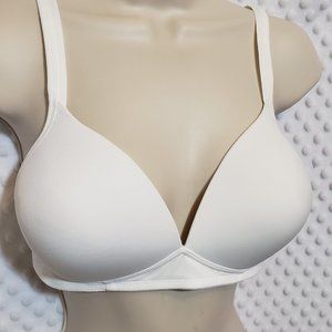 Warner's Wirefree Smooth cup Bra 38B Style 04003O